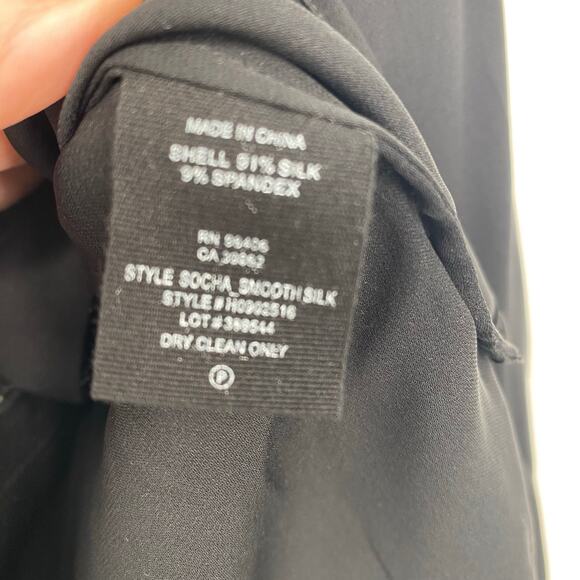 Theory Top Woman’s Large Black Silk Quiet Luxury Old Money Ling Sleeve Keyhole - Picture 5 of 7